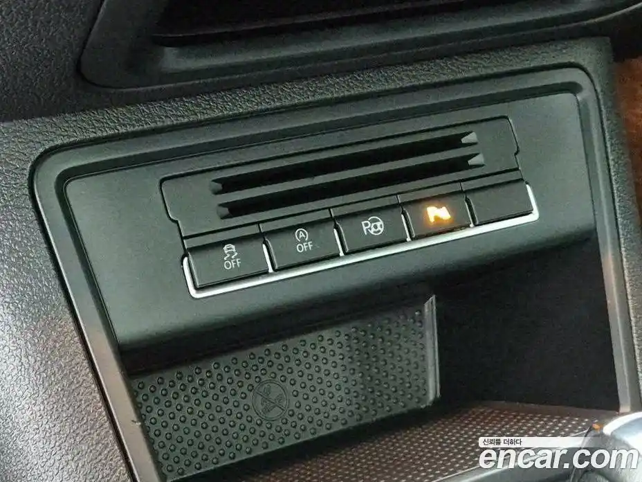 Volkswagen Tiguan 2015 2.0 Автомат в Москве № 199334, фото 15