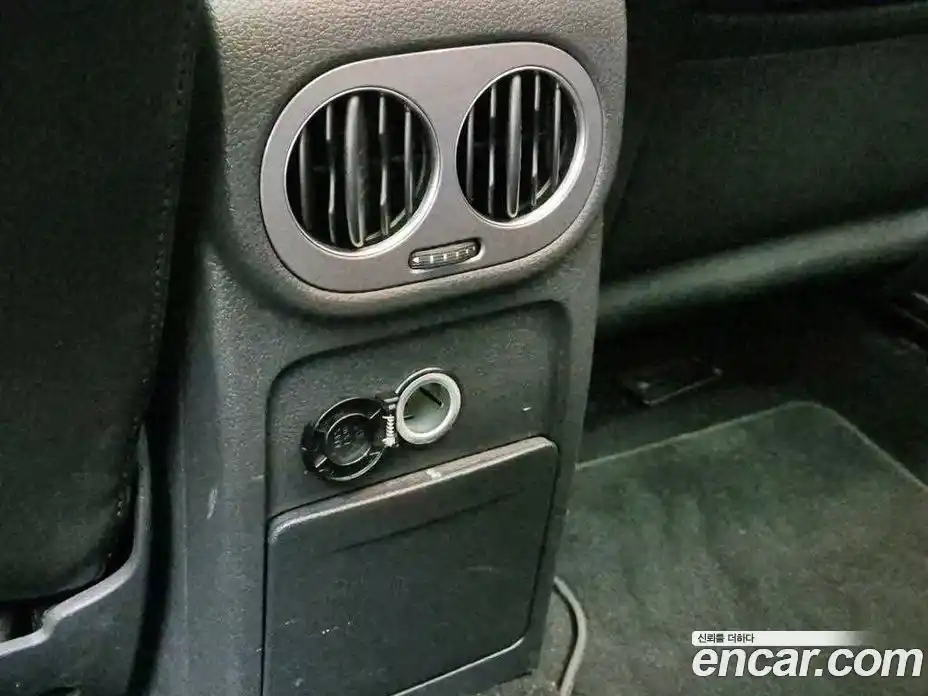 Volkswagen Tiguan 2015 2.0 Автомат в Москве № 199334, фото 18