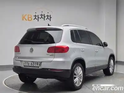 Volkswagen Tiguan 2015 2.0 Автомат в Москве № 199334, миниатюра 4
