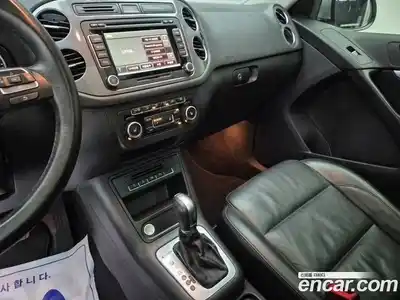 Volkswagen Tiguan 2015 2.0 Автомат в Москве № 199334, миниатюра 10