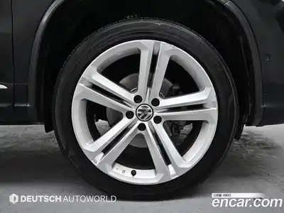 Volkswagen Tiguan 2016 2.0 Автомат в Москве № 199362, миниатюра 5