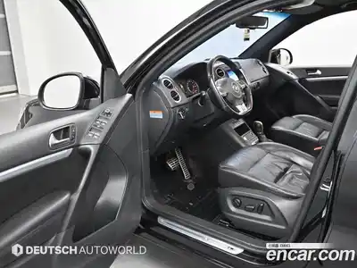 Volkswagen Tiguan 2016 2.0 Автомат в Москве № 199362, миниатюра 10