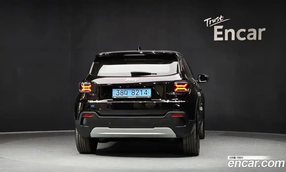 Jeep Avenger 2024 0.1 Автомат в Москве № 199386, фото 12