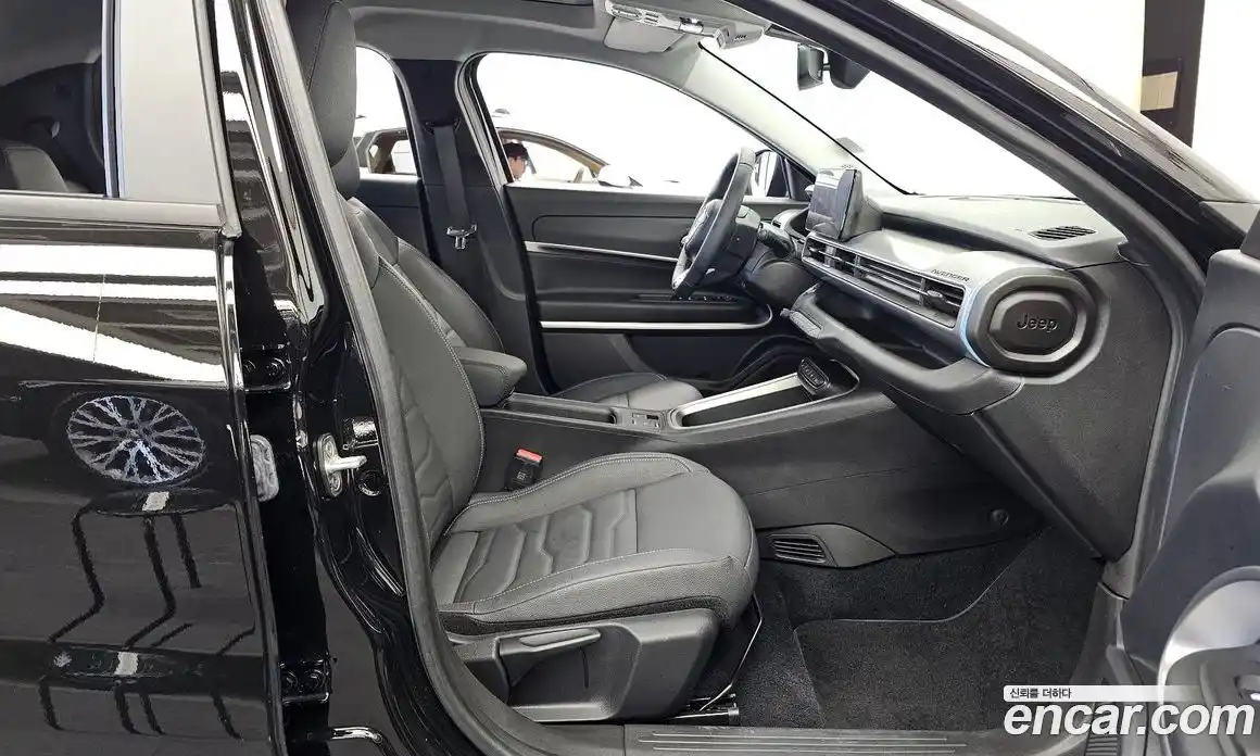 Jeep Avenger 2024 0.1 Автомат в Москве № 199386, фото 18