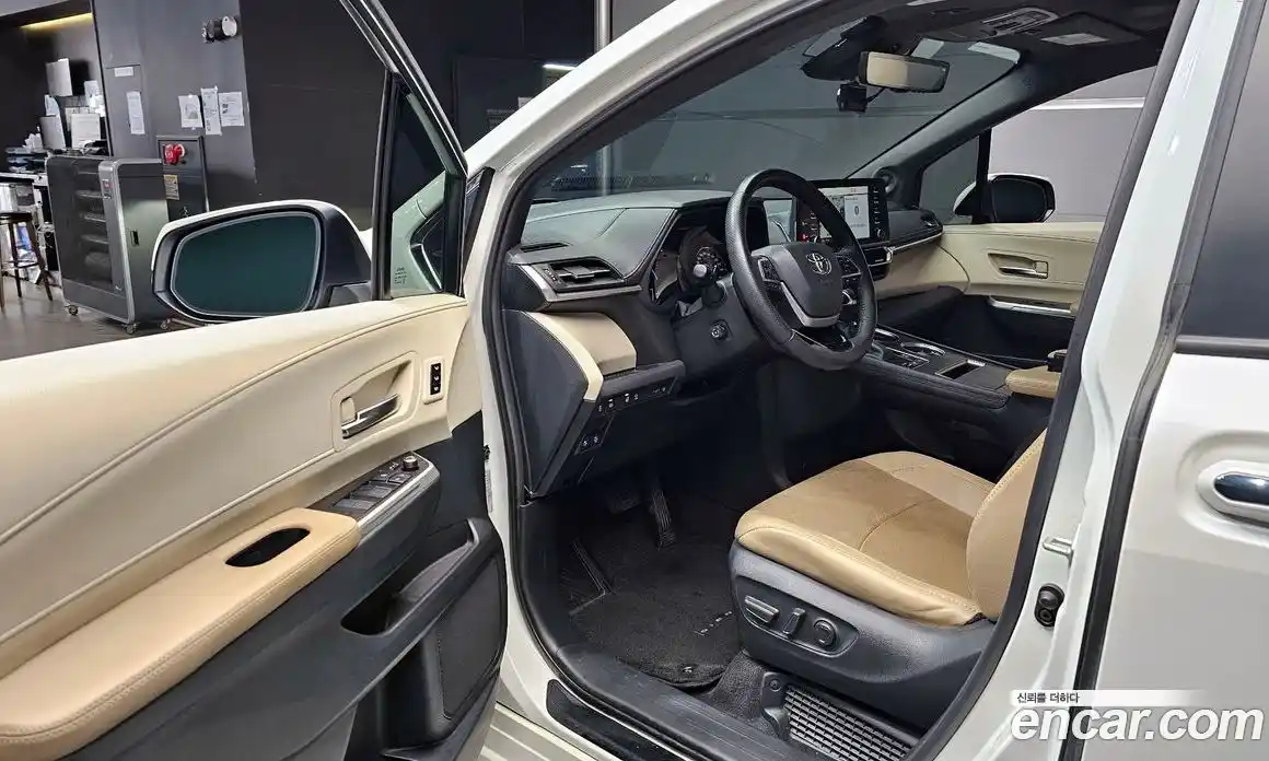 Toyota Sienna 2021 2.5 Автомат в Москве № 199618, фото 6