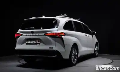 Toyota Sienna 2021 2.5 Автомат в Москве № 199618, миниатюра 9