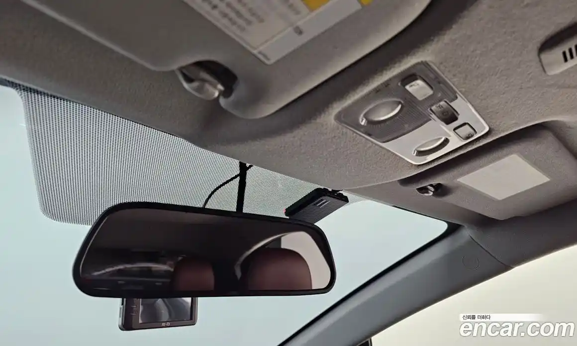 Toyota Prius 2020 1.5 Автомат в Москве № 199636, фото 17