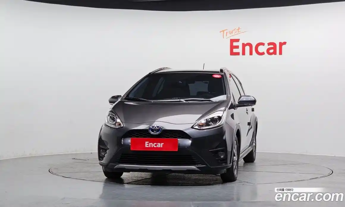 Toyota Prius 2020 1.5 Автомат в Москве № 199636, фото 3