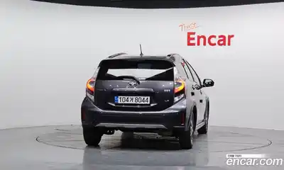 Toyota Prius 2020 1.5 Автомат в Москве № 199636, миниатюра 4