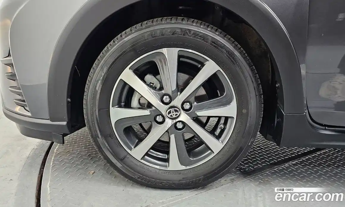 Toyota Prius 2020 1.5 Автомат в Москве № 199636, фото 5