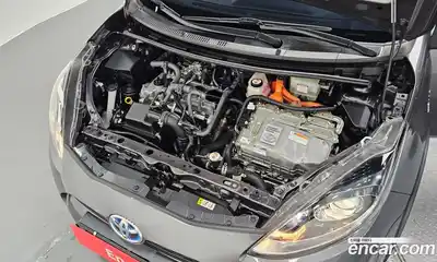 Toyota Prius 2020 1.5 Автомат в Москве № 199636, миниатюра 6