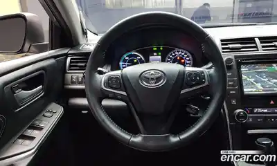Toyota Camry, 2016
