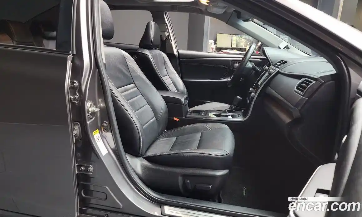 Toyota Camry 2016 2.5 Автомат в Москве № 199662, фото 12