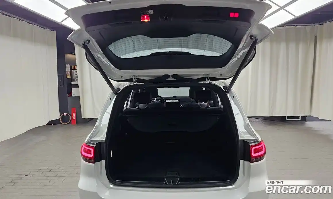 Mercedes-Benz GLB-Class 2023 1.9 Автомат в Москве № 205682, фото 4