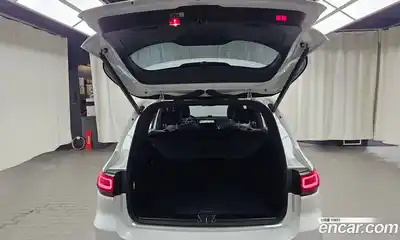 Mercedes-Benz GLB-Class 2023 1.9 Автомат в Москве № 205682, миниатюра 4