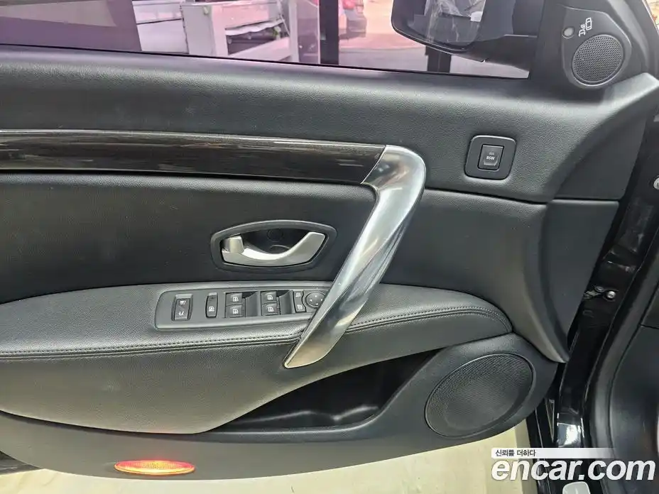 Renault SM7 2016 2.5 Автомат в Москве № 207265, фото 16