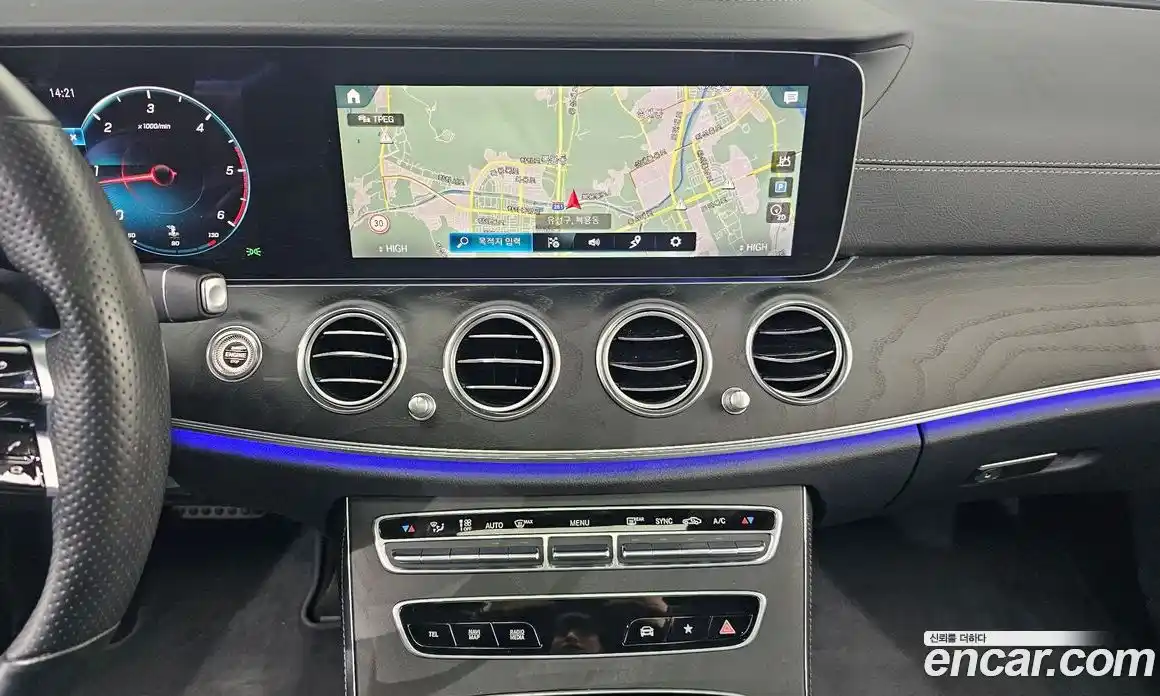 Mercedes-Benz E-Class 2022 1.9 Автомат в Москве № 212064, фото 13