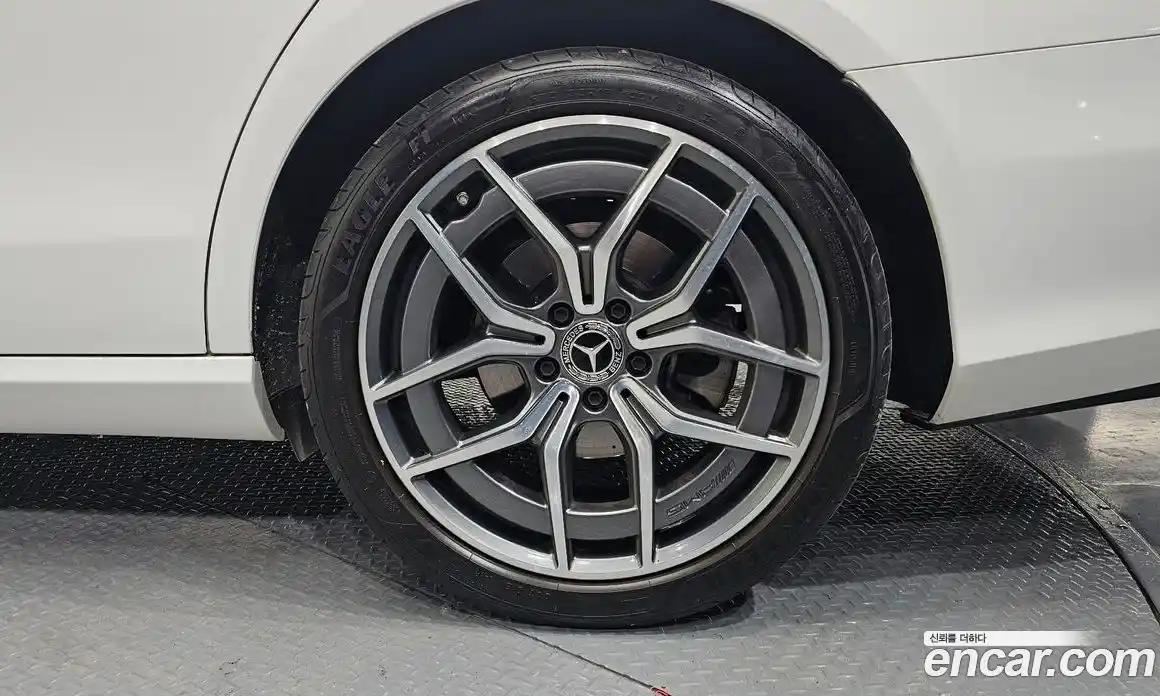 Mercedes-Benz E-Class 2022 1.9 Автомат в Москве № 212064, фото 5