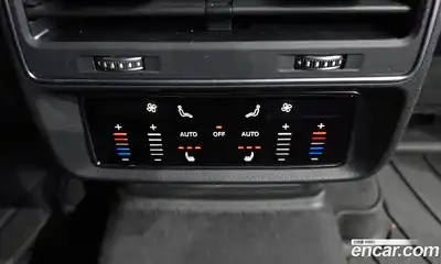 Audi Q8 2021 3.0 Автомат в Москве № 212397, миниатюра 3