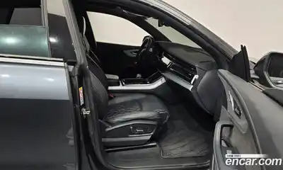 Audi Q8 2021 3.0 Автомат в Москве № 212397, миниатюра 7