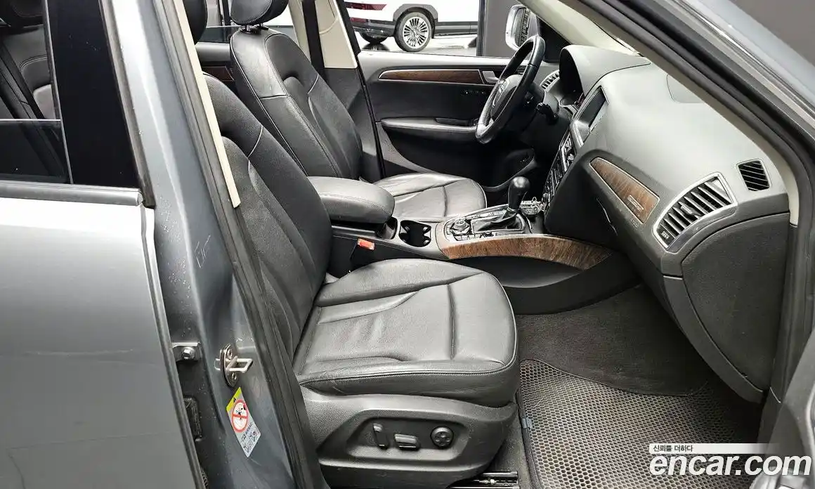 Audi Q5 2012 2.0 Автомат в Москве № 212676, фото 10