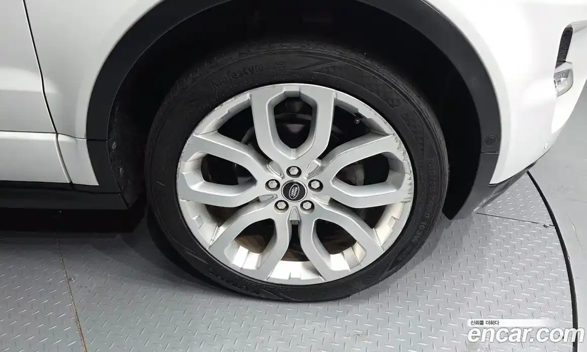 Land Rover Range-Rover Evoque 2013 2.2 Автомат в Москве № 213351, фото 13