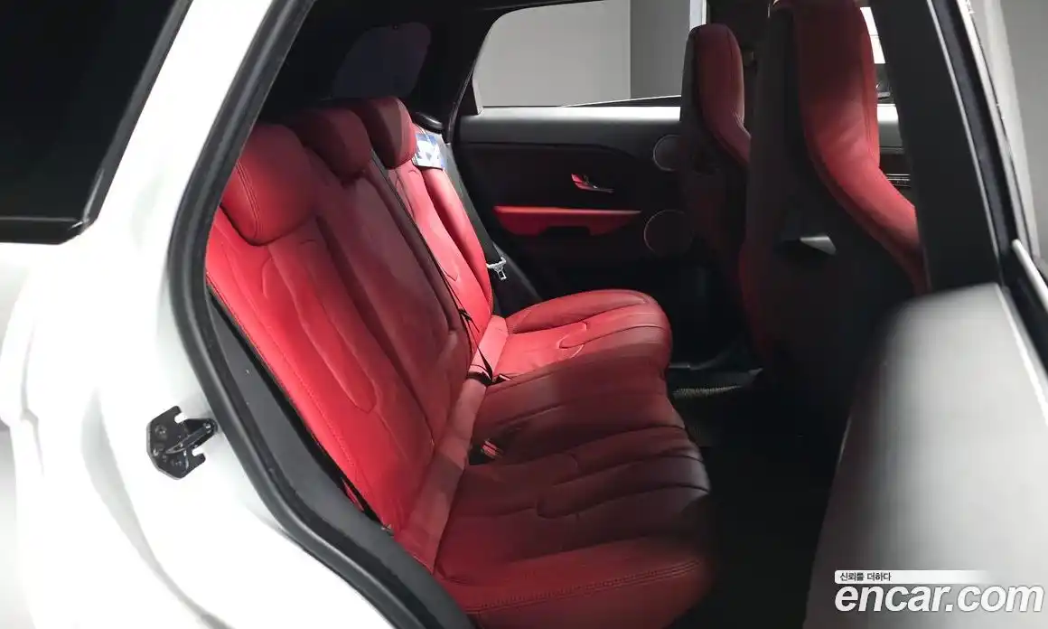 Land Rover Range-Rover Evoque 2013 2.2 Автомат в Москве № 213351, фото 14