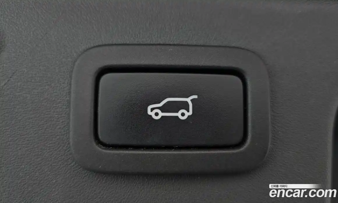 Land Rover Discovery Sport 2016 2.0 Автомат в Москве № 213474, фото 4