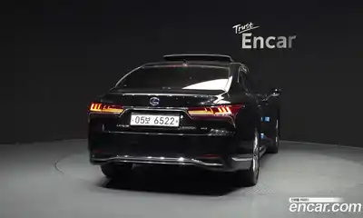 Lexus LS 2018 3.5 Автомат в Москве № 214717, миниатюра 12