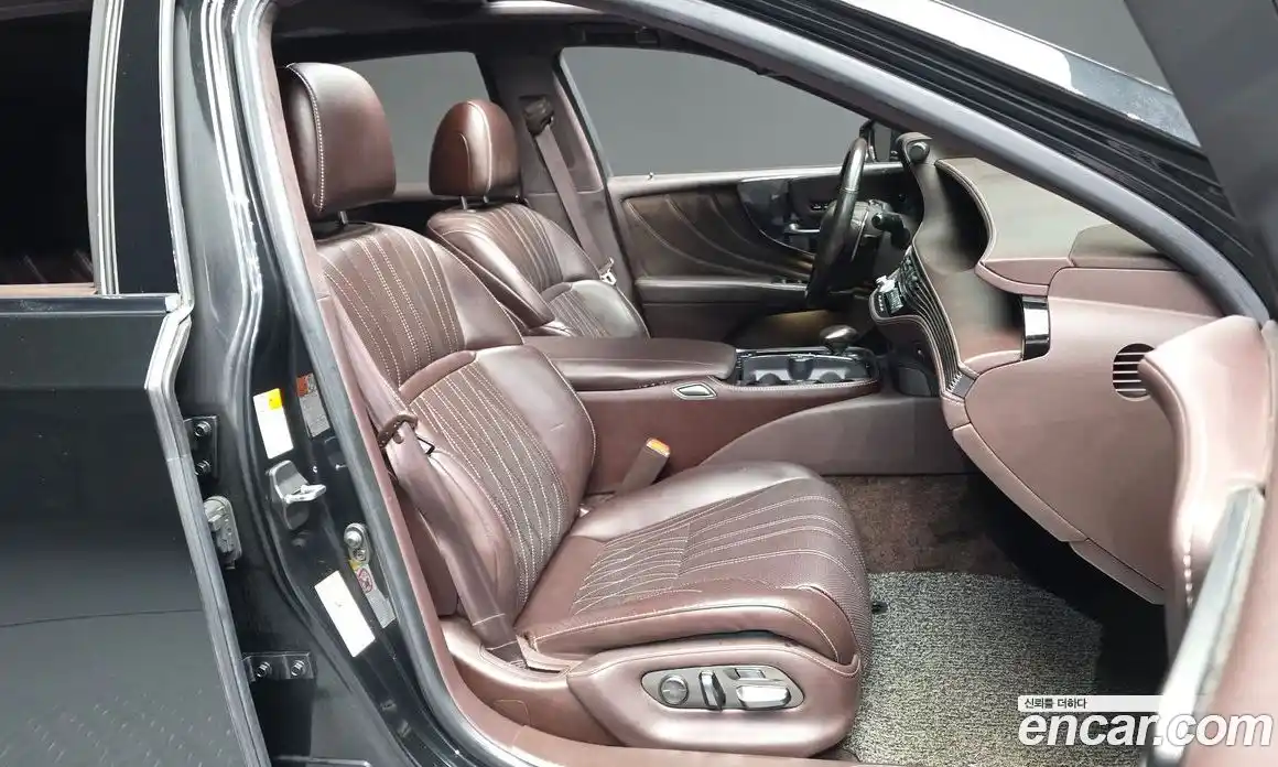 Lexus LS 2018 3.5 Автомат в Москве № 214717, фото 15