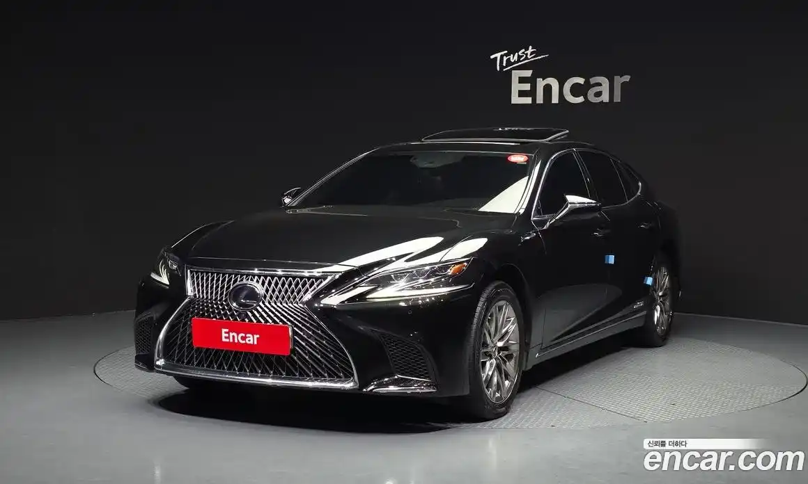 Lexus LS 2018 3.5 Автомат в Москве № 214717, фото 17