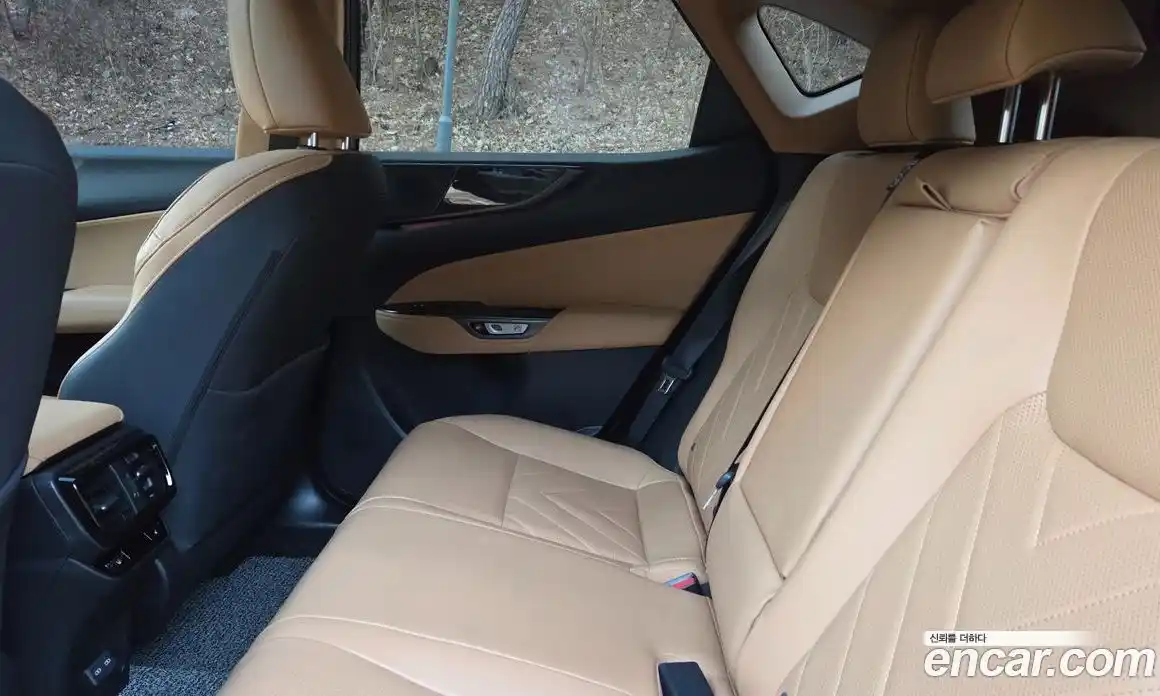 Lexus NX 2023 2.5 Автомат в Москве № 214795, фото 12