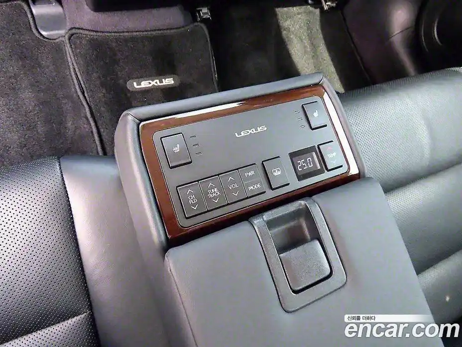 Lexus ES 2014 3.5 Автомат в Москве № 214823, фото 17