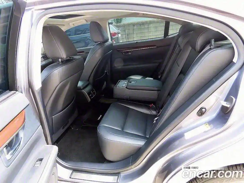 Lexus ES 2014 3.5 Автомат в Москве № 214823, фото 6