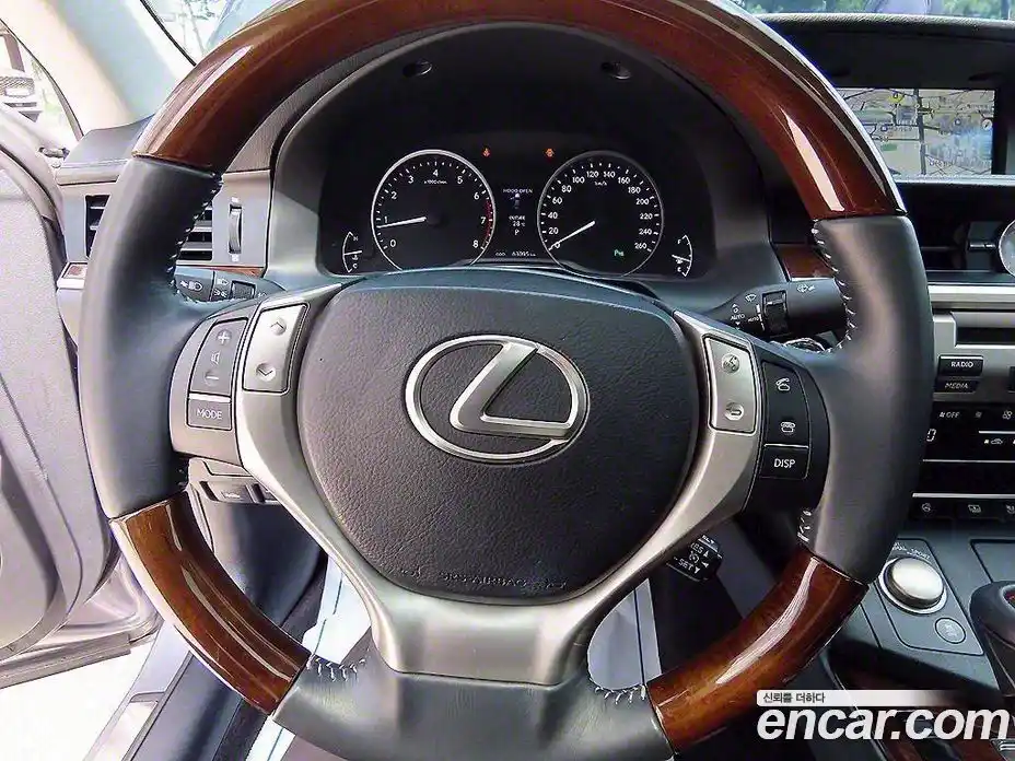Lexus ES 2014 3.5 Автомат в Москве № 214823, фото 8