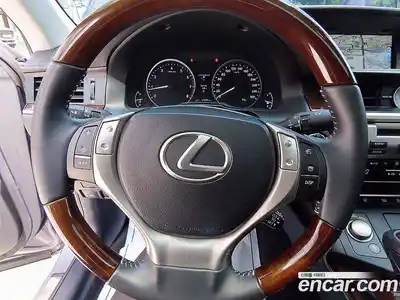 Lexus ES 2014 3.5 Автомат в Москве № 214823, миниатюра 8
