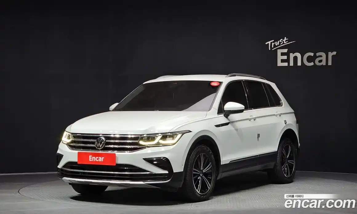 Volkswagen Tiguan 2023 2.0 Автомат в Москве № 214972, фото 12
