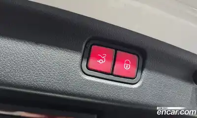 Mercedes-Benz C-Class 2023 2.0 Автомат в Москве № 222465, миниатюра 3