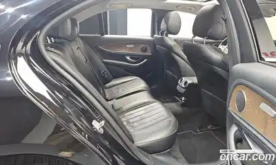 Mercedes-Benz E-Class 2018 1.9 Автомат в Москве № 224573, миниатюра 11