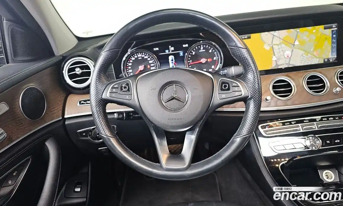 Mercedes-Benz E-Class 2018 1.9 Автомат в Москве № 224573, фото 12