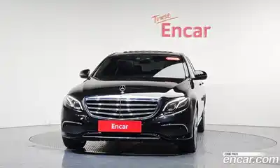 Mercedes-Benz E-Class 2018 1.9 Автомат в Москве № 224573, миниатюра 2