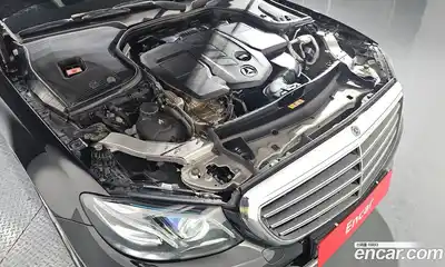 Mercedes-Benz E-Class 2018 1.9 Автомат в Москве № 224573, миниатюра 5