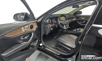 Mercedes-Benz E-Class 2018 1.9 Автомат в Москве № 224573, миниатюра 9