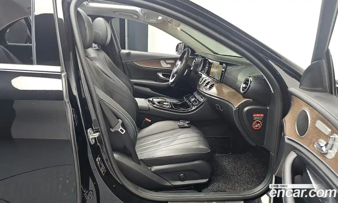 Mercedes-Benz E-Class 2018 1.9 Автомат в Москве № 224573, фото 10