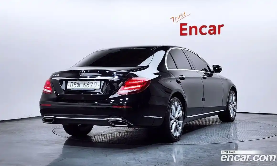 Mercedes-Benz E-Class 2018 2.0 Автомат в Москве № 229489, фото 9