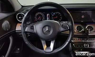 Mercedes-Benz E-Class 2018 2.0 Автомат в Москве № 229489, миниатюра 10