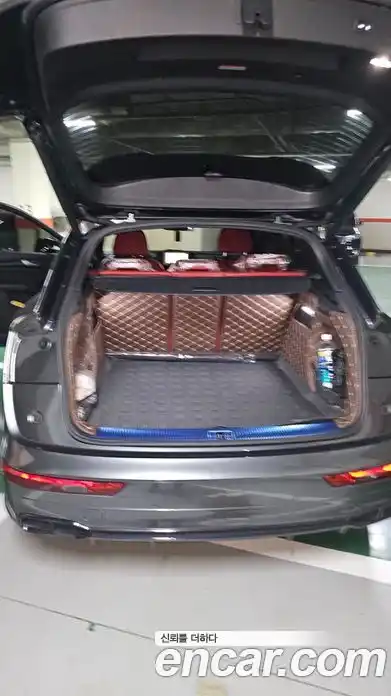 Audi SQ5 2020 3.0 Автомат в Москве № 230307, фото 18