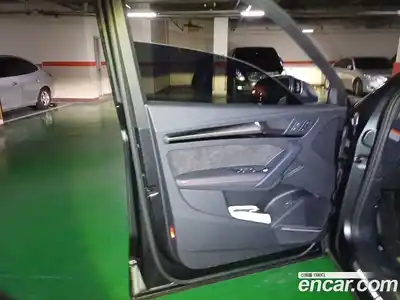 Audi SQ5 2020 3.0 Автомат в Москве № 230307, миниатюра 9