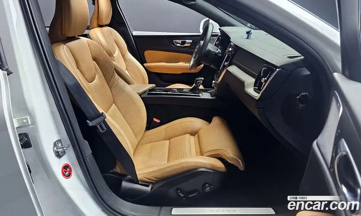 Volvo V60 2019 2.0 Автомат в Москве № 230433, фото 7