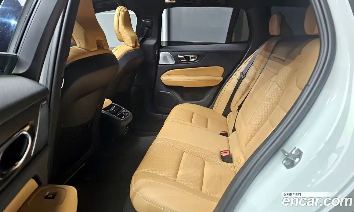 Volvo V60 2019 2.0 Автомат в Москве № 230433, фото 9